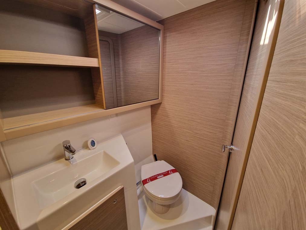 Lagoon 42, Best Elli | Yacht Charter Croatia