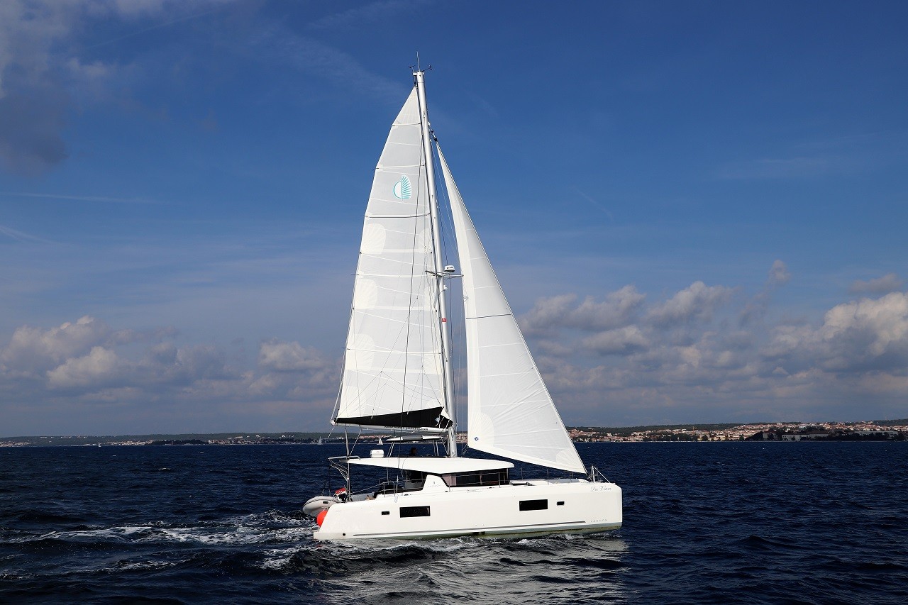 Lagoon 42, Da Vinci | Yacht Charter Croatia