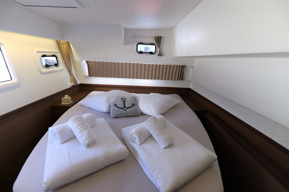 Lagoon 42, Da Vinci | Yacht Charter Croatia