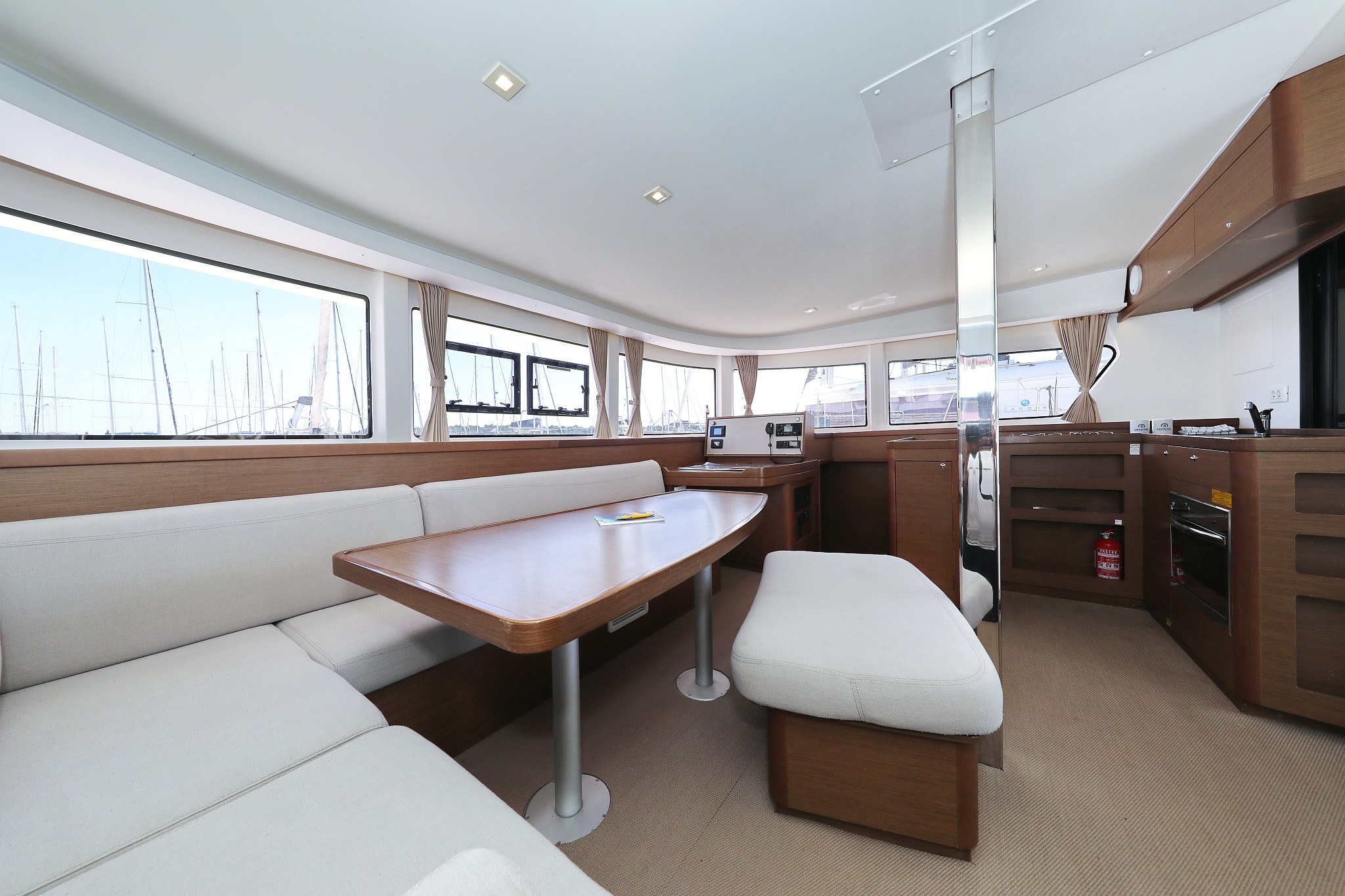 Lagoon 42, Media Luna | Yacht Charter Croatia