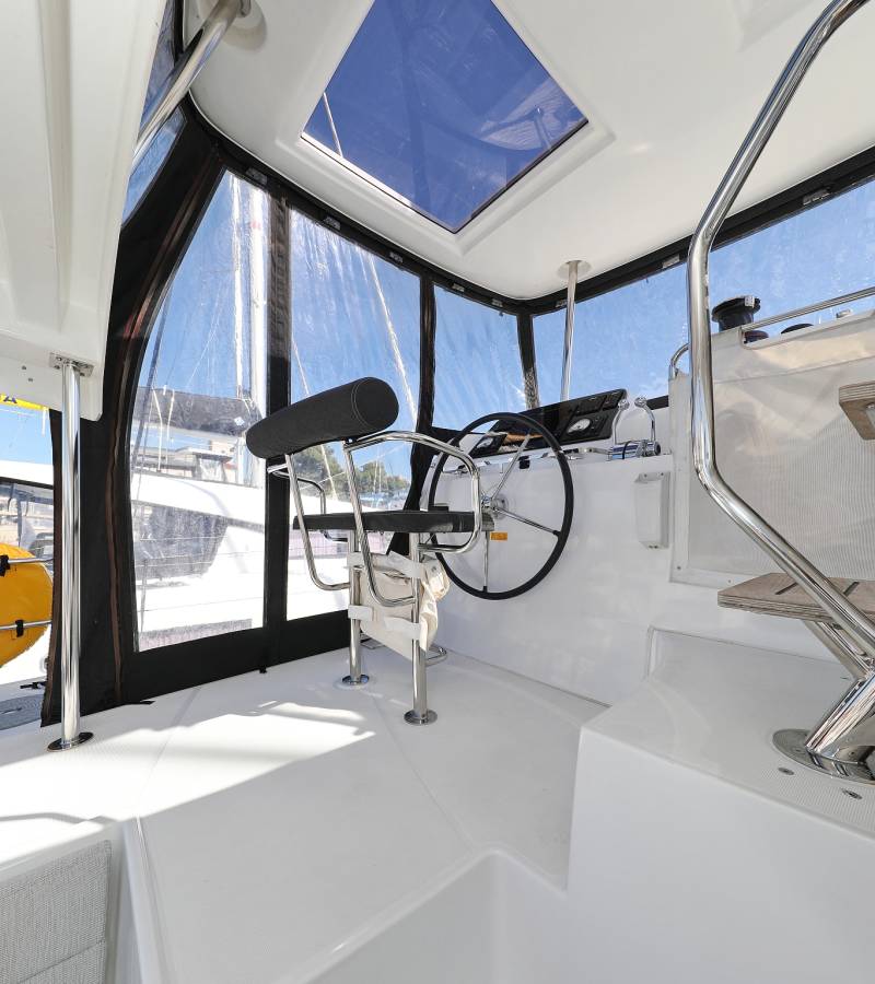 Lagoon 42, Media Luna | Yacht Charter Croatia