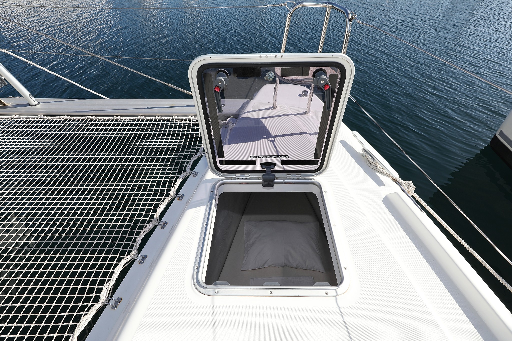 Lagoon 42, Media Luna | Yacht Charter Croatia