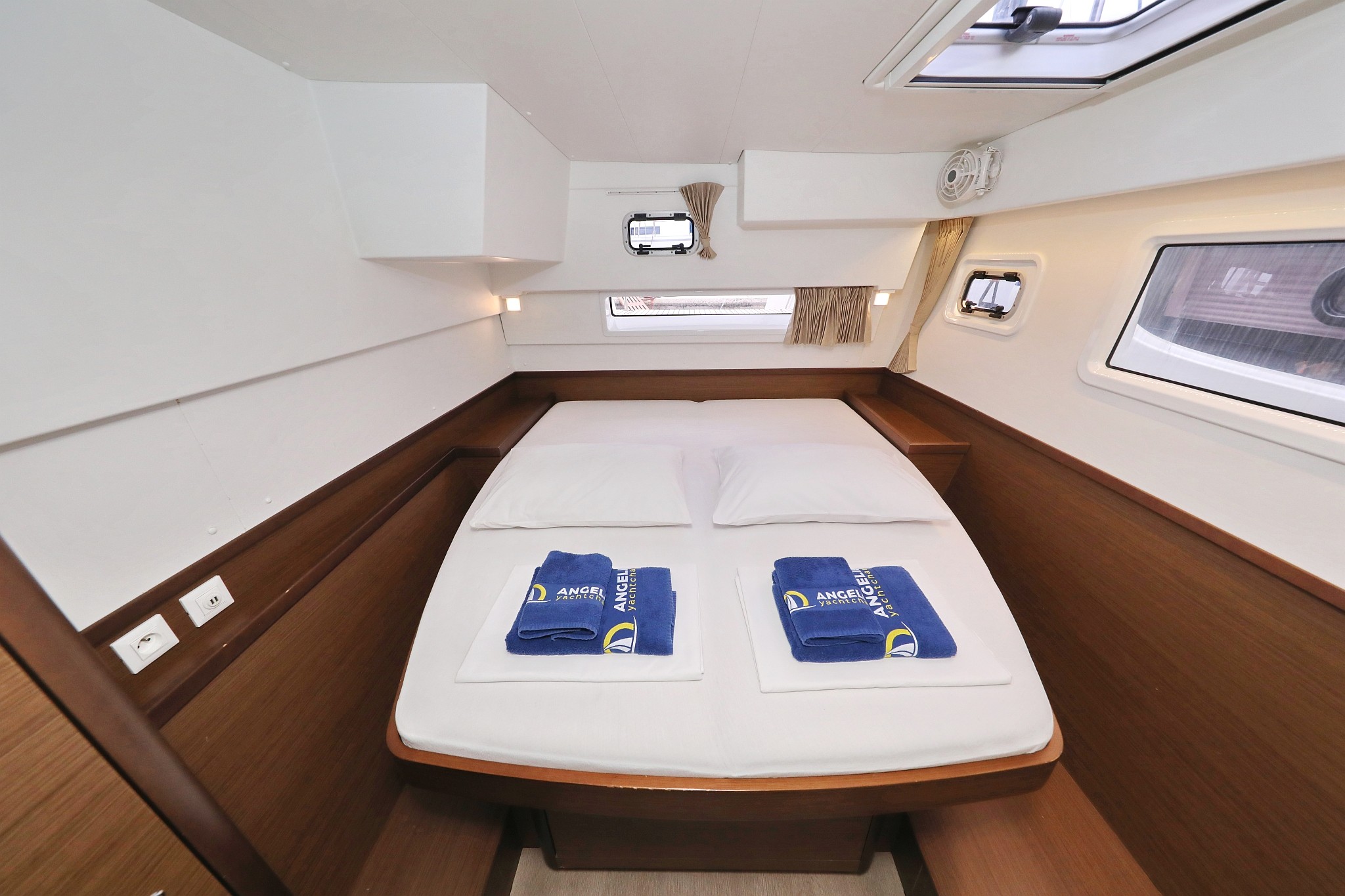 Lagoon 42, Sapphire | Yacht Charter Croatia