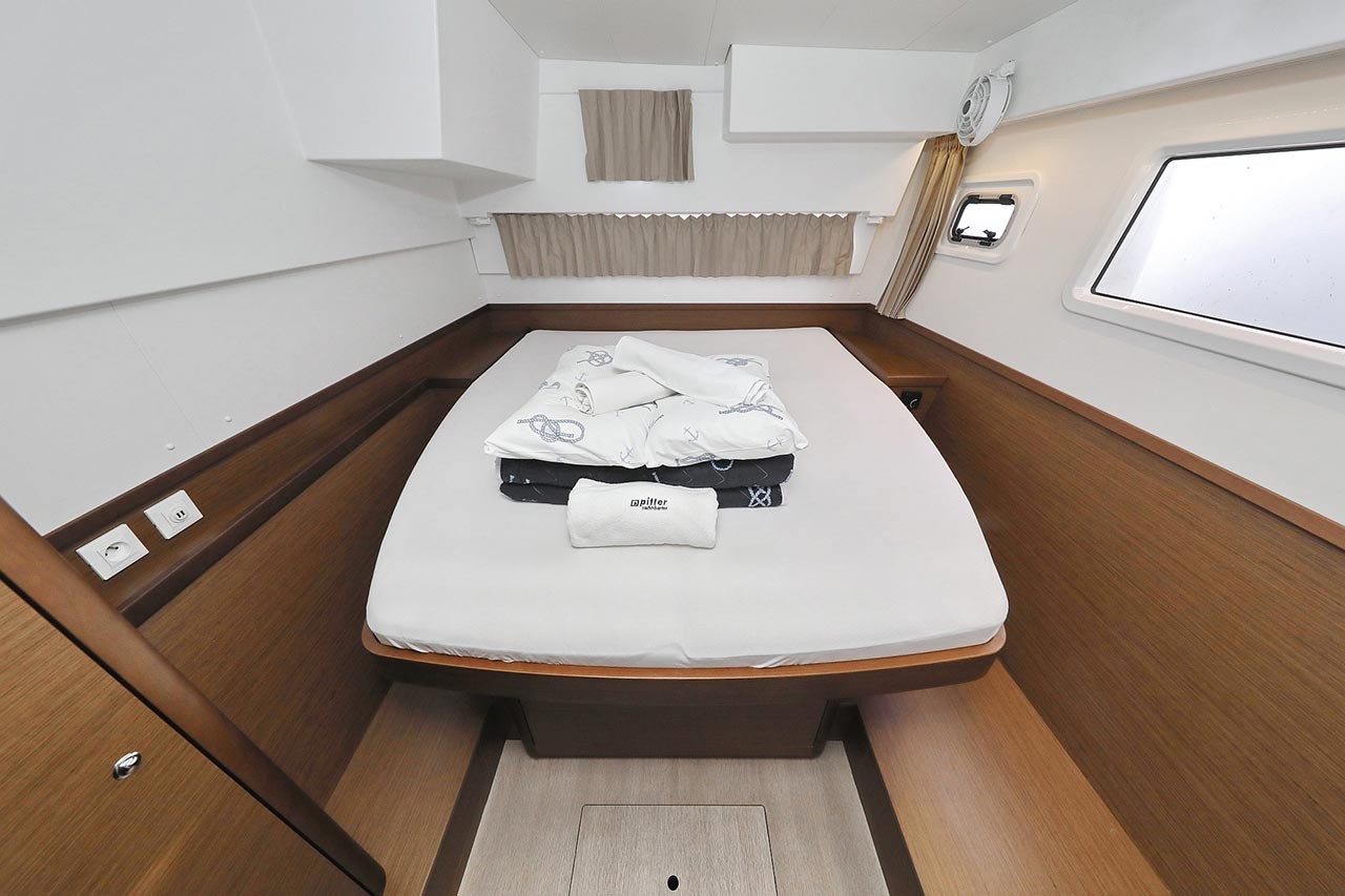 Lagoon 42, Adriana 2 | Yacht Charter Croatia