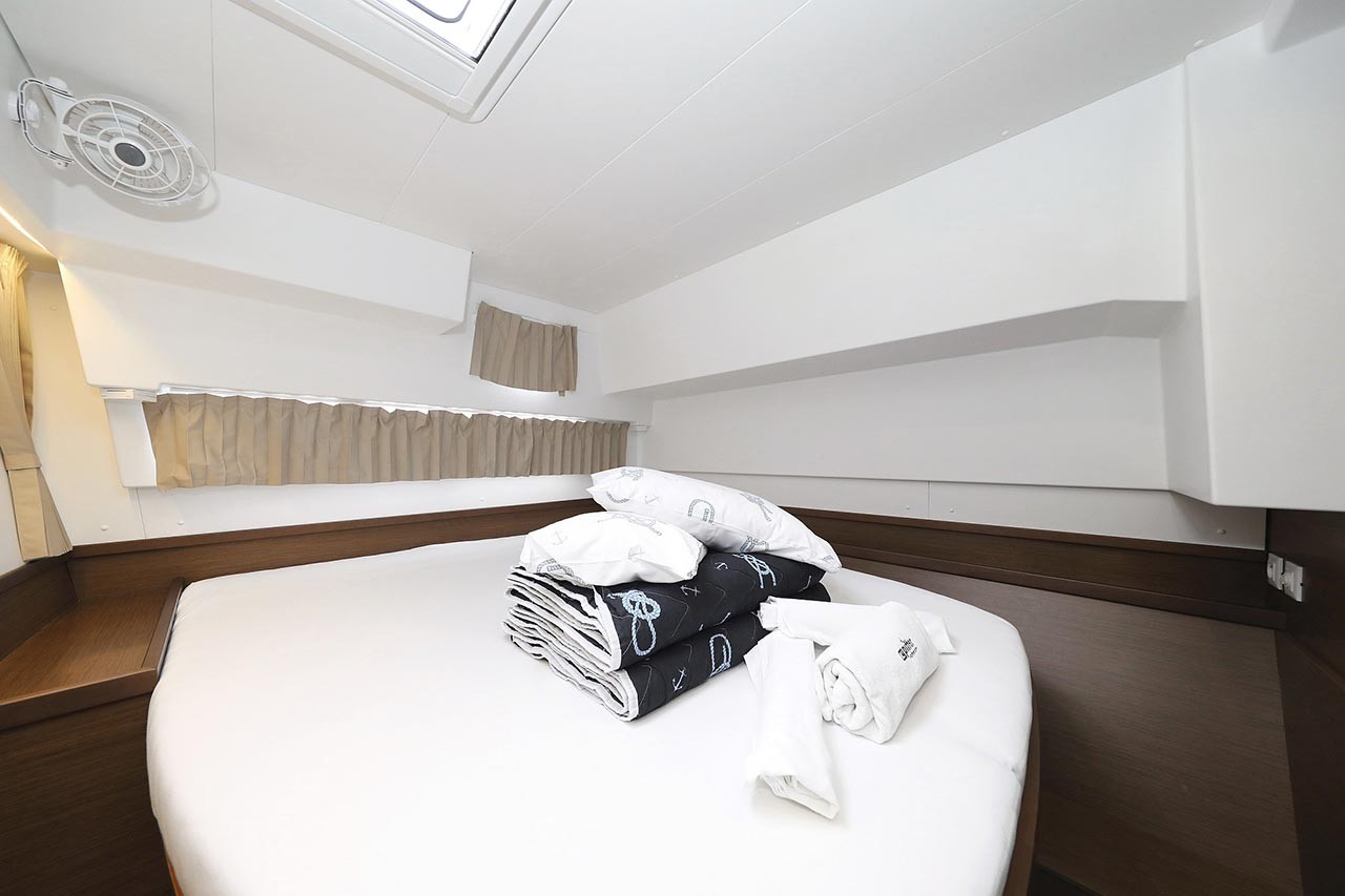 Lagoon 42, Adriana 2 | Yacht Charter Croatia