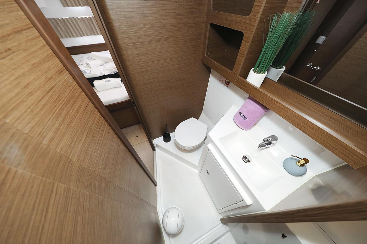 Lagoon 42, Adriana 2 | Yacht Charter Croatia
