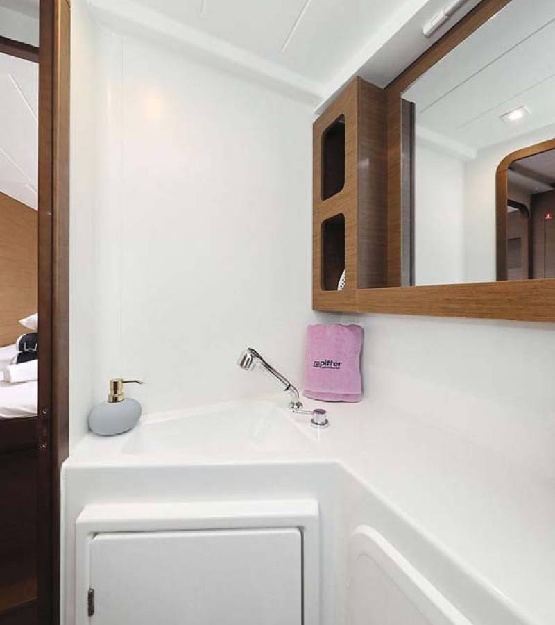 Lagoon 42, Adriana 2 | Yacht Charter Croatia