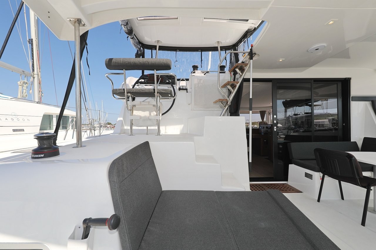 Lagoon 42, Royal Salute | Yacht Charter Croatia