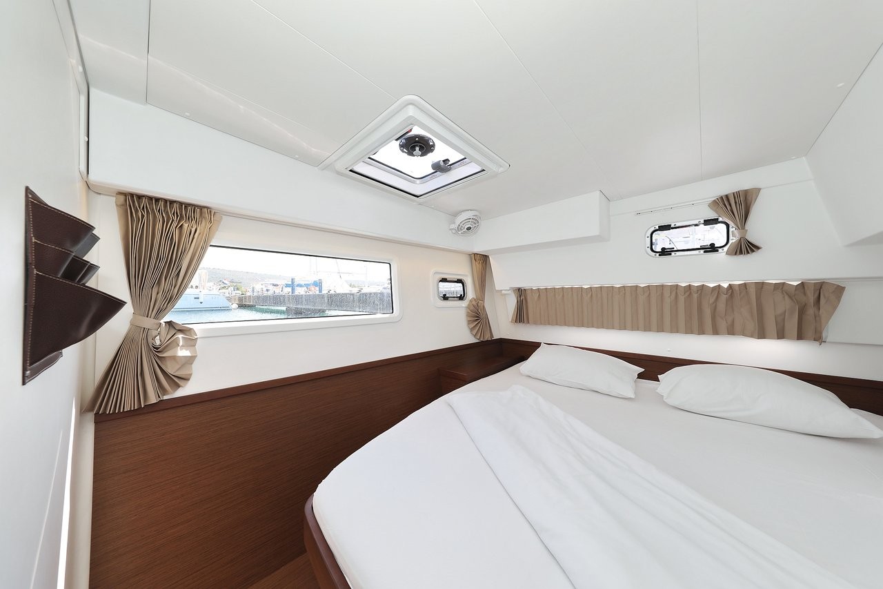 Lagoon 42, Royal Salute | Yacht Charter Croatia
