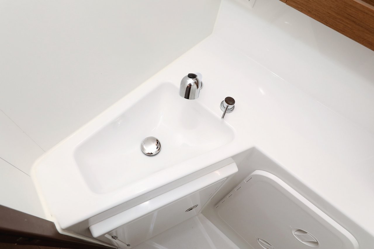 Lagoon 42, Royal Salute | Yacht Charter Croatia