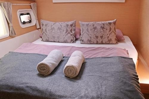 Lagoon 421, Happiness | Yacht Charter Croatia