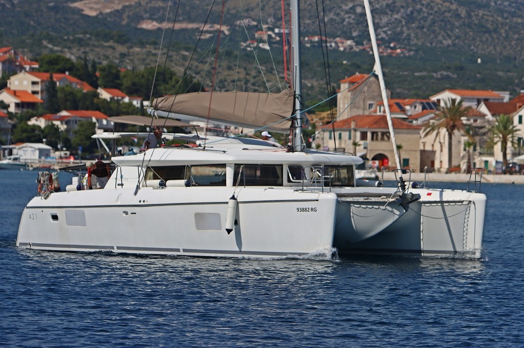 Lagoon 421, Happiness | Noleggio di Yacht Croazia
