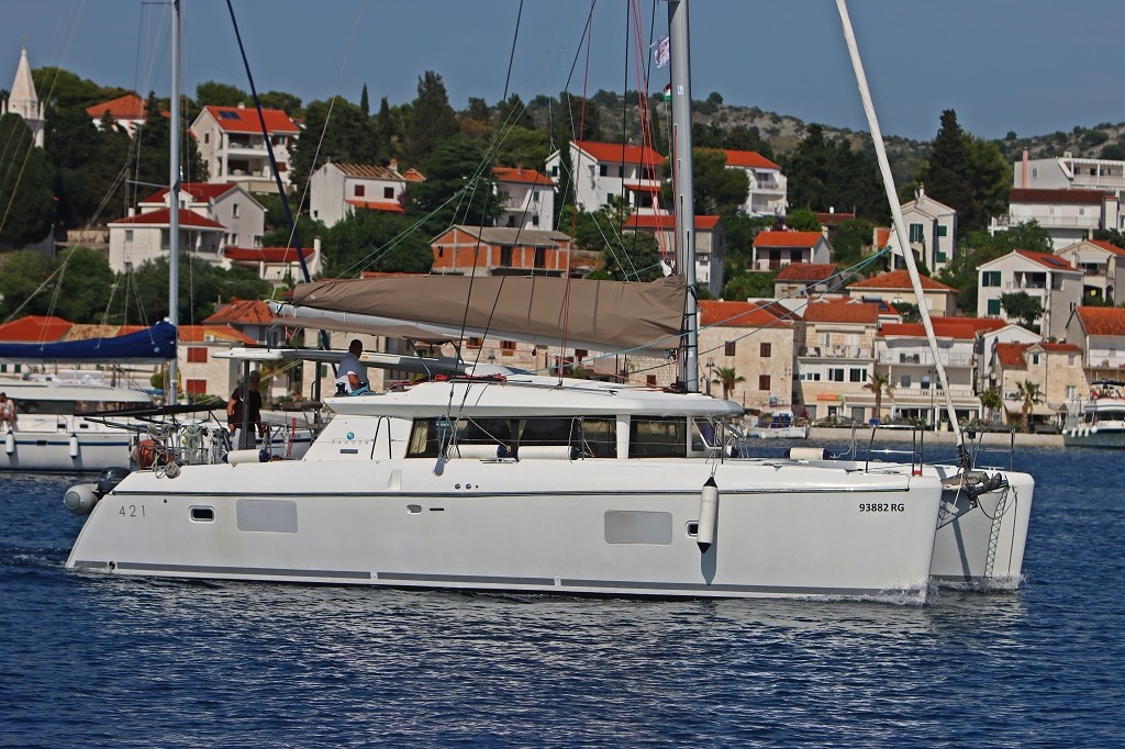 Lagoon 421, Happiness | Noleggio di Yacht Croazia