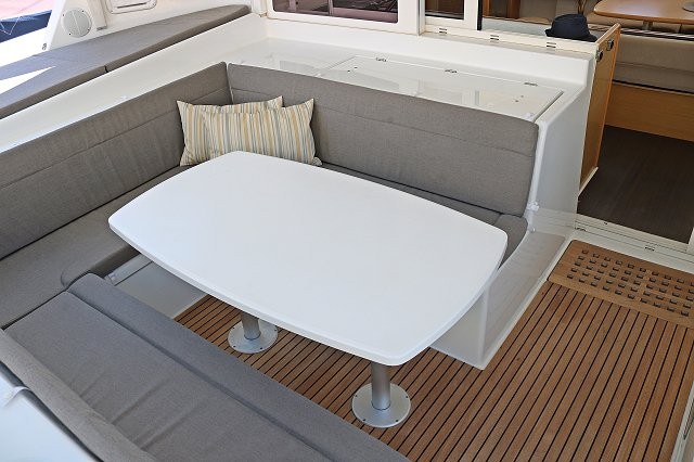 Lagoon 421, Happiness | Yacht Charter Croatia