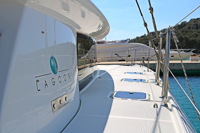 Lagoon 421, Happiness | Noleggio di Yacht Croazia