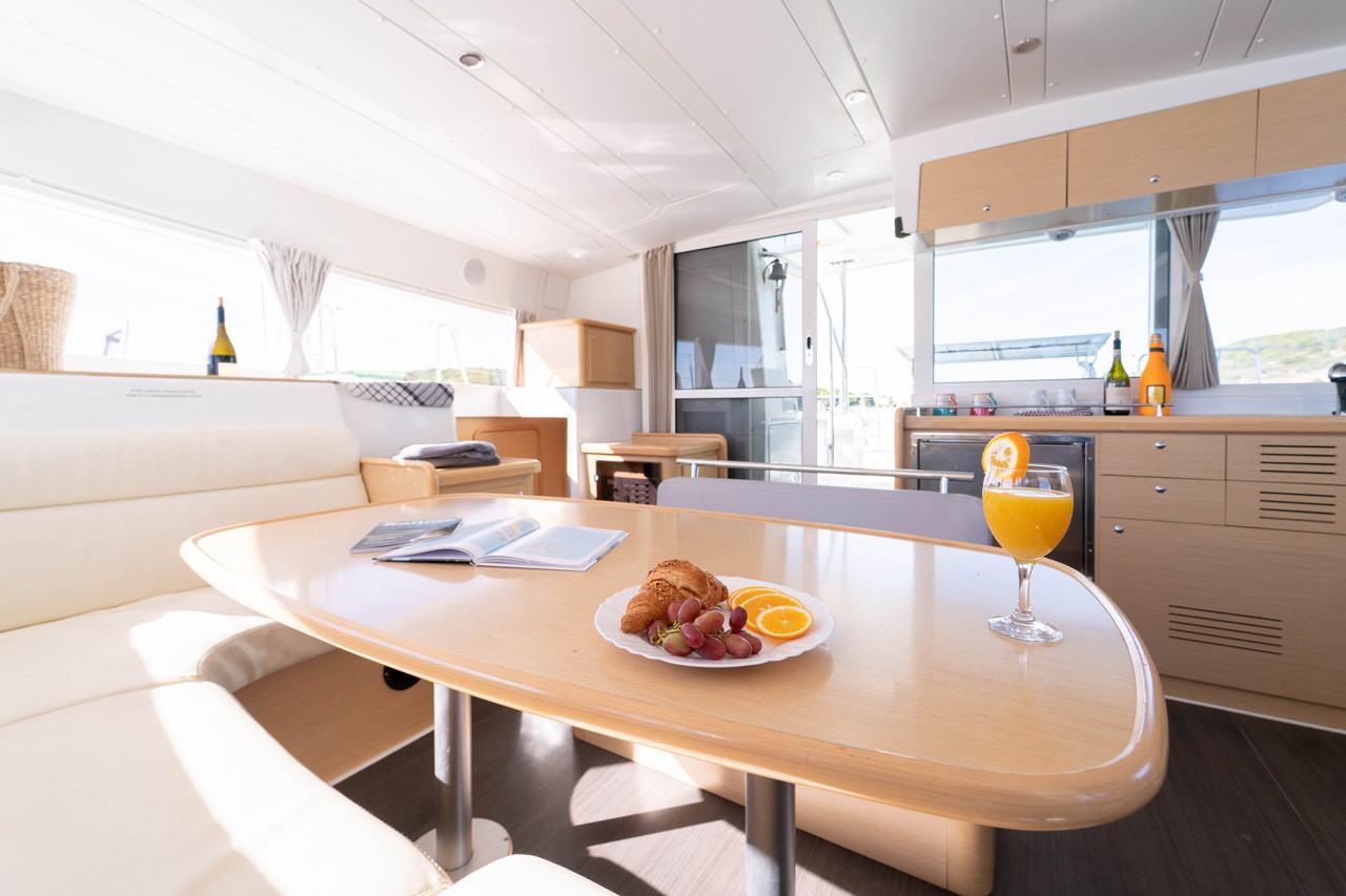 Lagoon 421, Patch Work | Yacht Charter Croatia