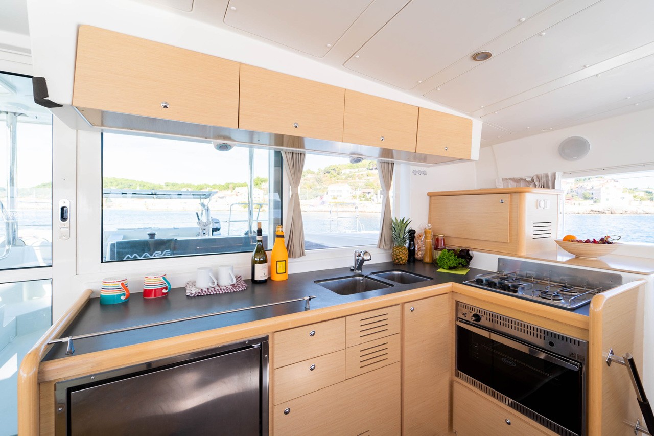 Lagoon 421, Patch Work | Yacht Charter Croatia