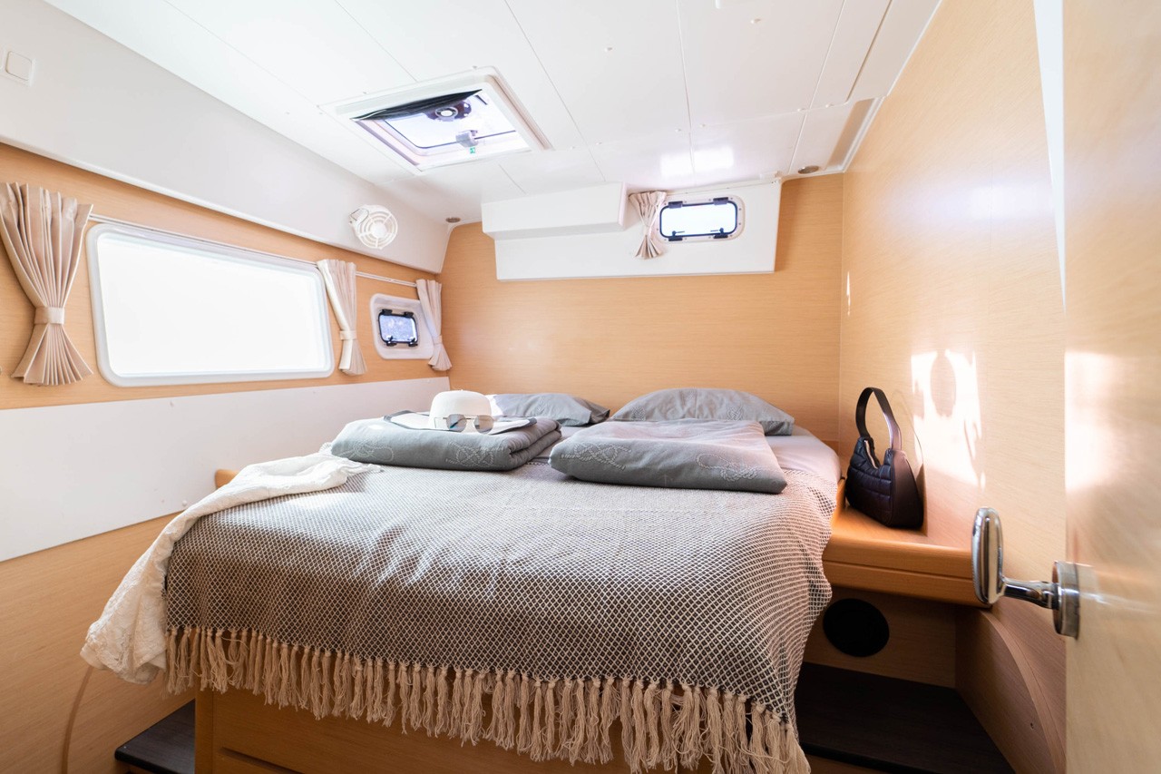 Lagoon 421, Patch Work | Yacht Charter Croatia