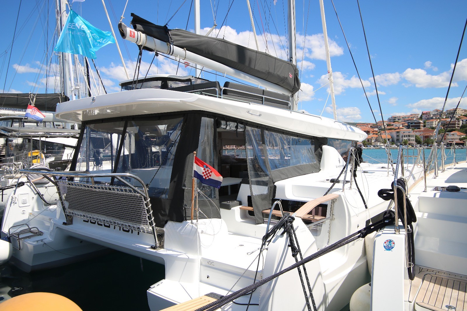 Lagoon 43, Solution | Yacht Charter Croatia