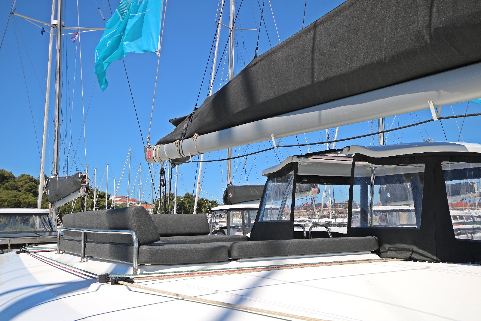Lagoon 43, Solution | Yacht Charter Croatia