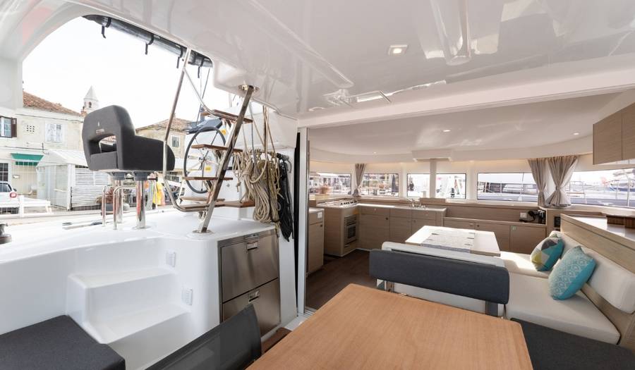 Lagoon 43, Aria | Yacht Charter Croatia