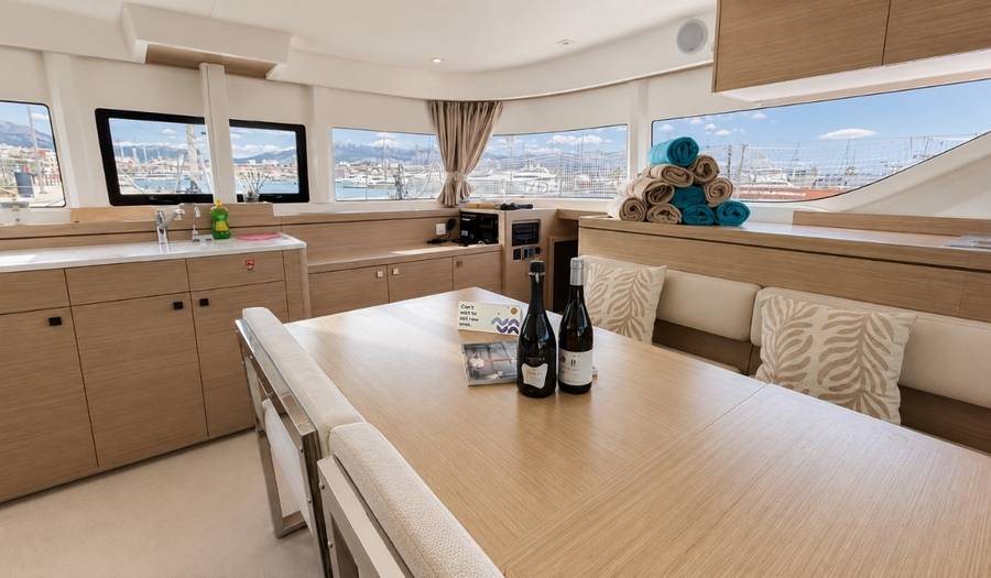Lagoon 43, Aria | Yacht Charter Croatia