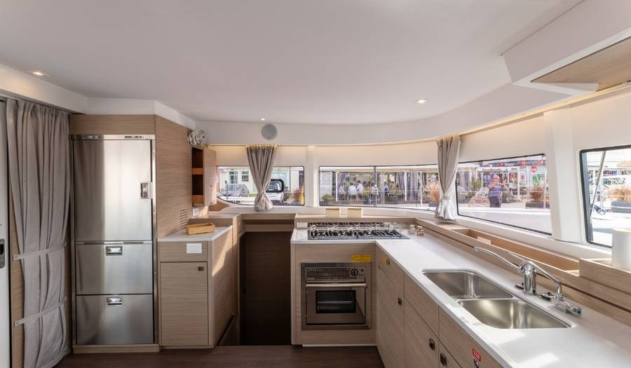 Lagoon 43, Aria | Yacht Charter Croatia