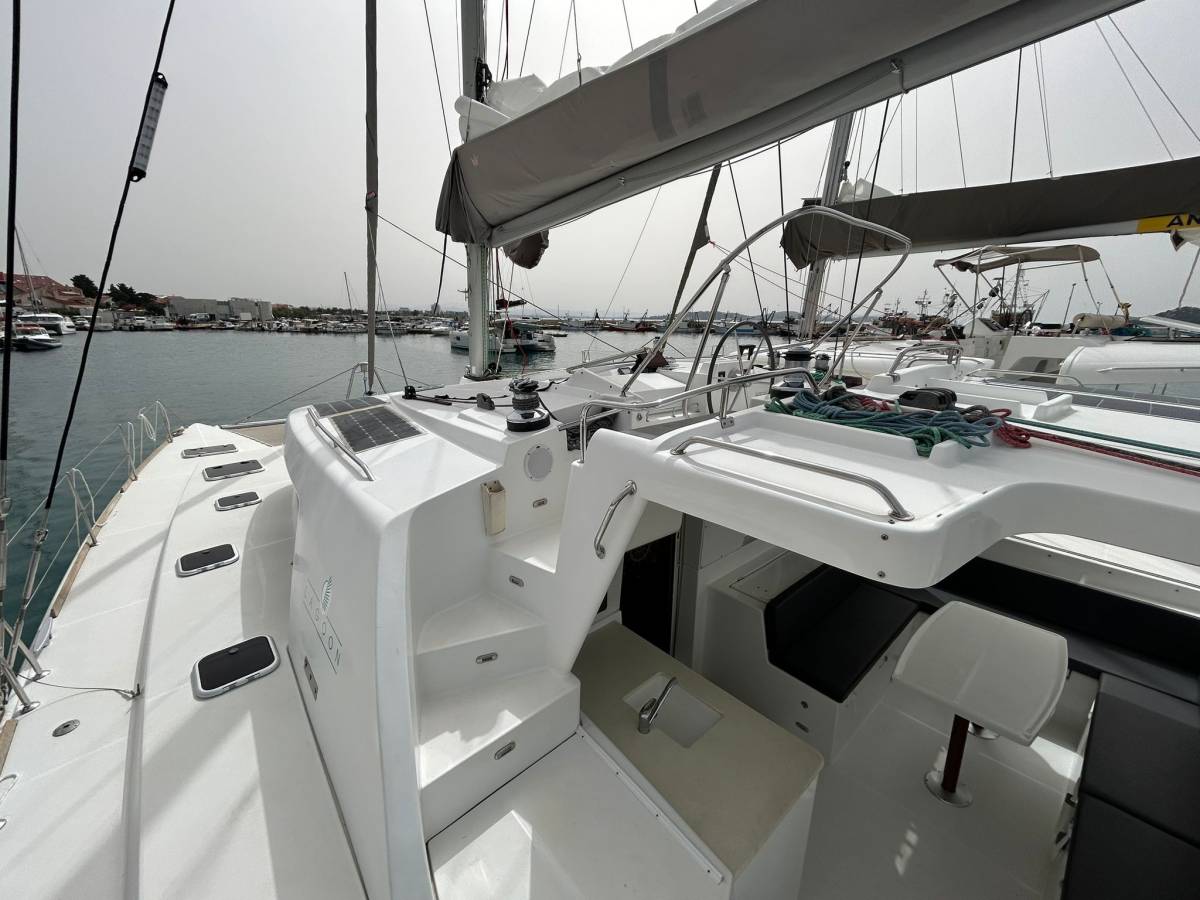 Lagoon 440, Manatee | Yacht Charter Croatia