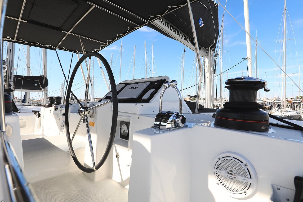 Lagoon 450 F, Oliver | Yacht Charter Croatia