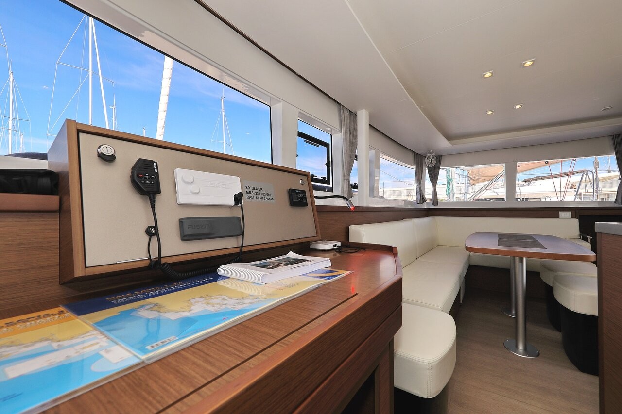 Lagoon 450 F, Oliver | Yacht Charter Croatia