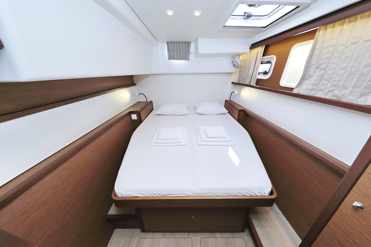 Lagoon 450 F, Oliver | Yacht Charter Croatia