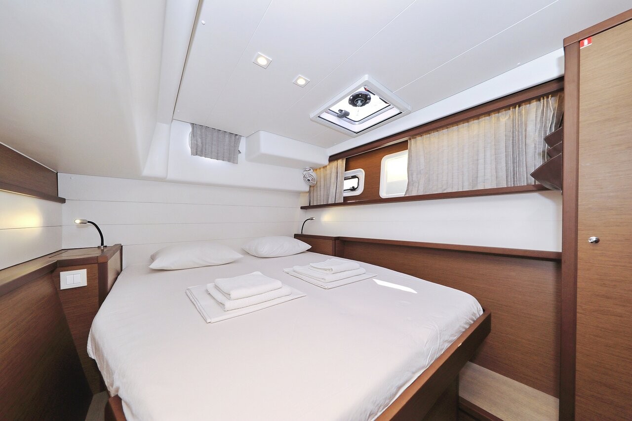 Lagoon 450 F, Oliver | Yacht Charter Croatia