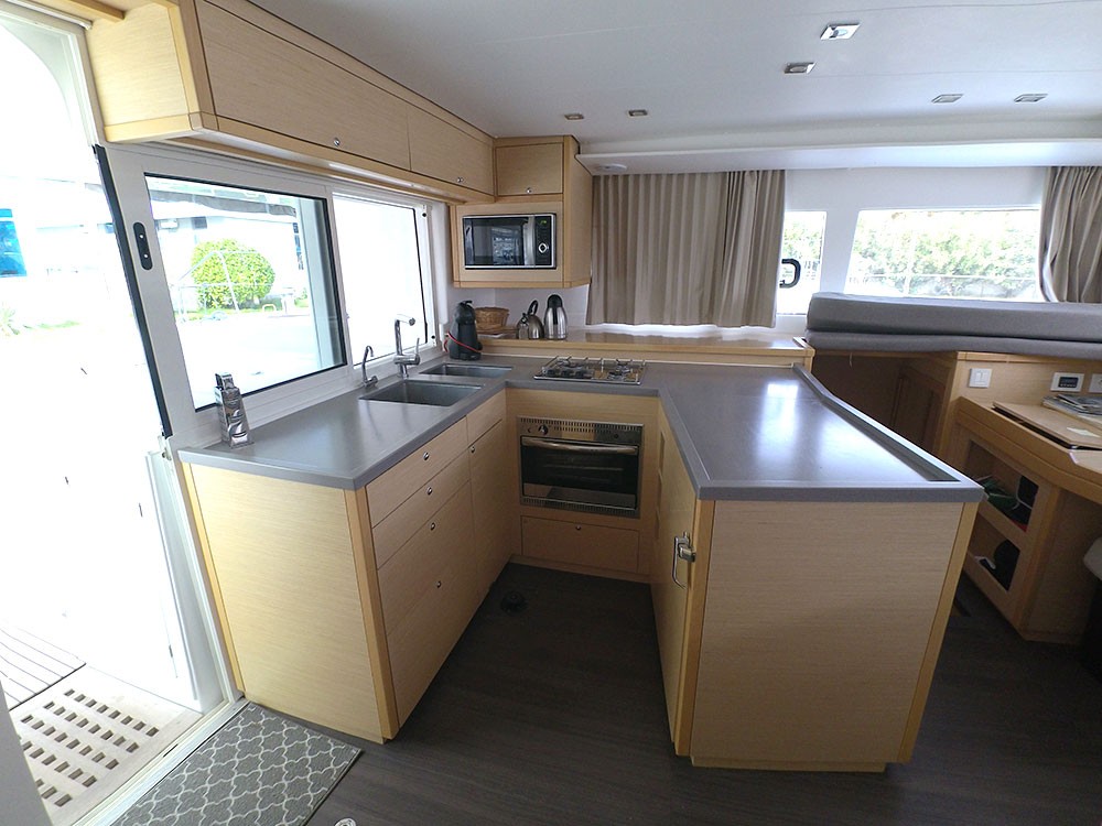 Lagoon 450 F, Belo | Yacht Charter Croatia