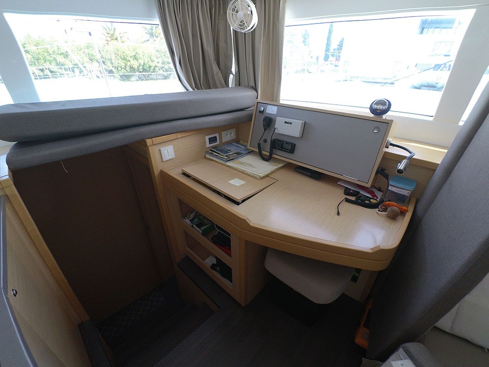 Lagoon 450 F, Belo | Yacht Charter Croatia