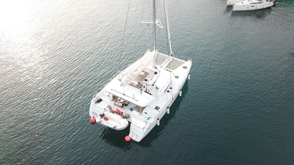 Lagoon 450 F, Red Twin | Yacht Charter Croatia