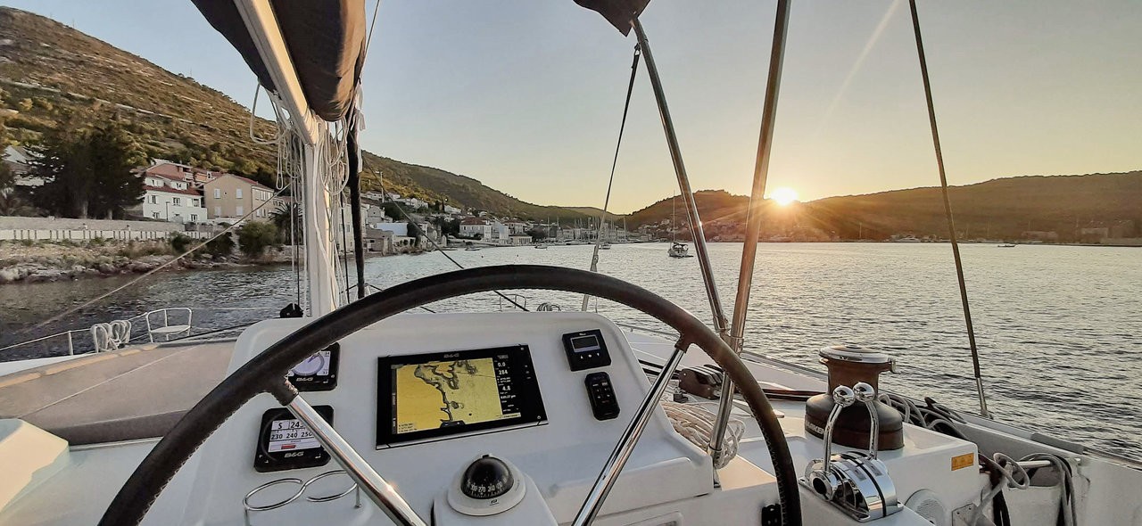 Lagoon 450 F, Red Twin | Yacht Charter Croatia