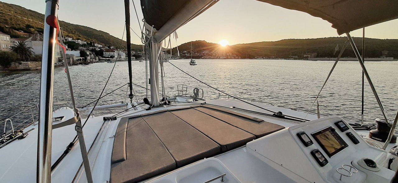 Lagoon 450 F, Red Twin | Yacht Charter Croatia