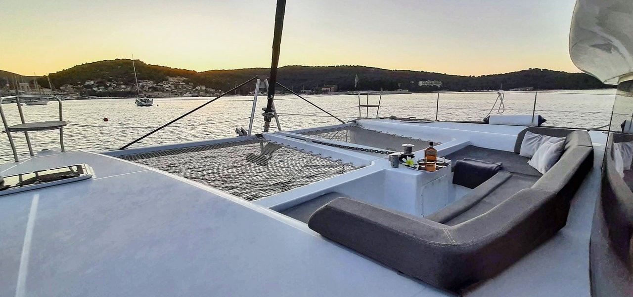 Lagoon 450 F, Red Twin | Yacht Charter Croatia