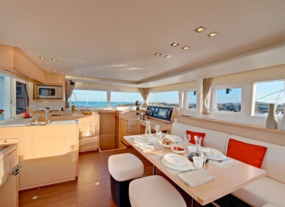 Lagoon 450 F, Red Twin | Yacht Charter Croatia