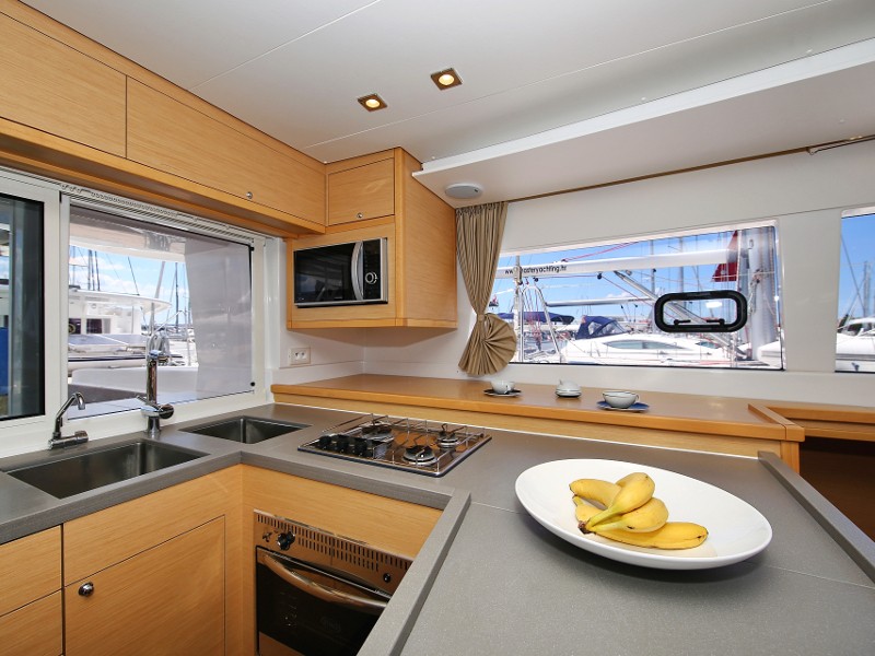 Lagoon 450 F, Mantra | Yacht Charter Croatia