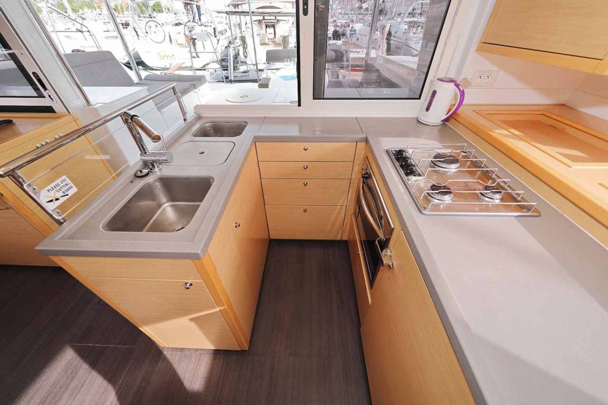 Lagoon 450 F, Stella | Yacht Charter Croatia