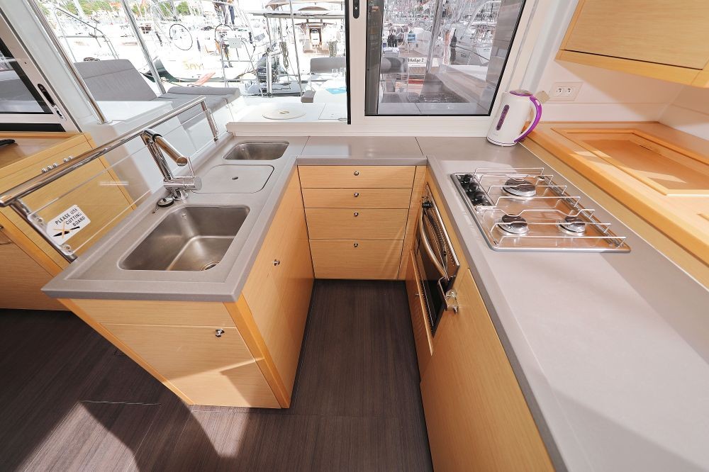 Lagoon 450 F, Stella | Yacht Charter Croatia