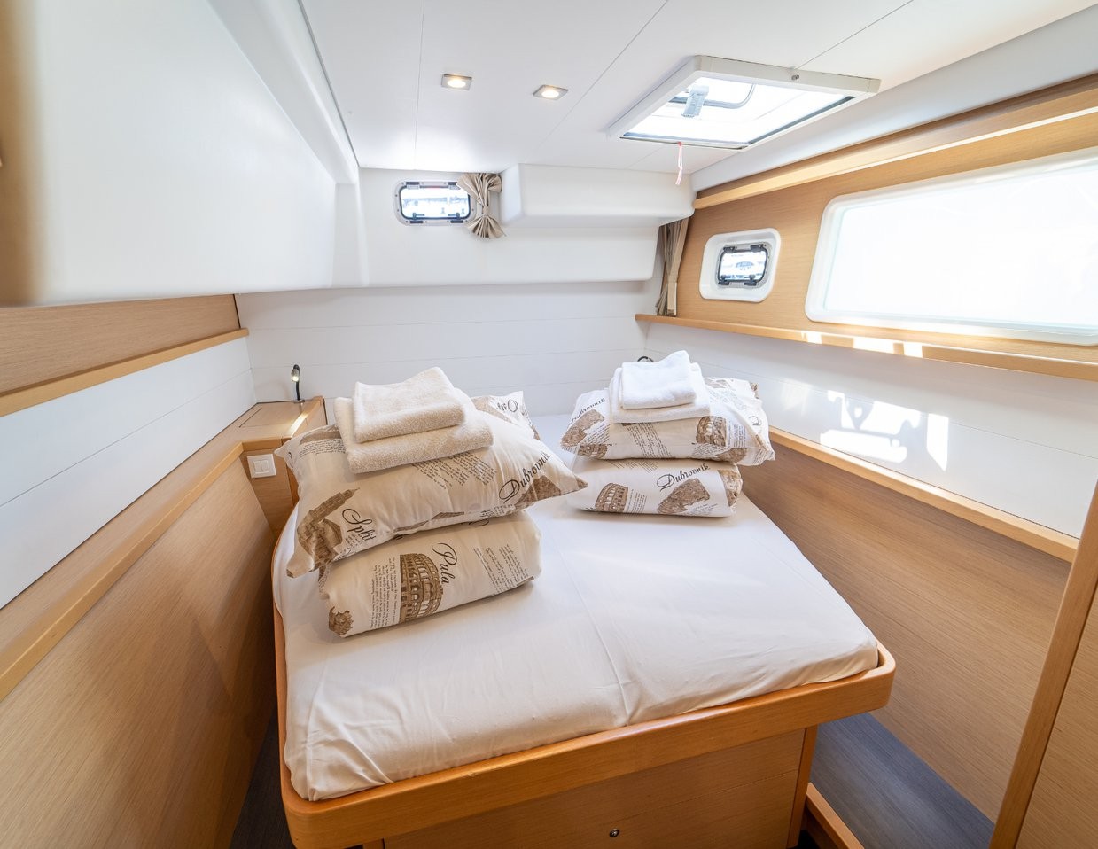 Lagoon 450 F, Orlando | Yacht Charter Croatia