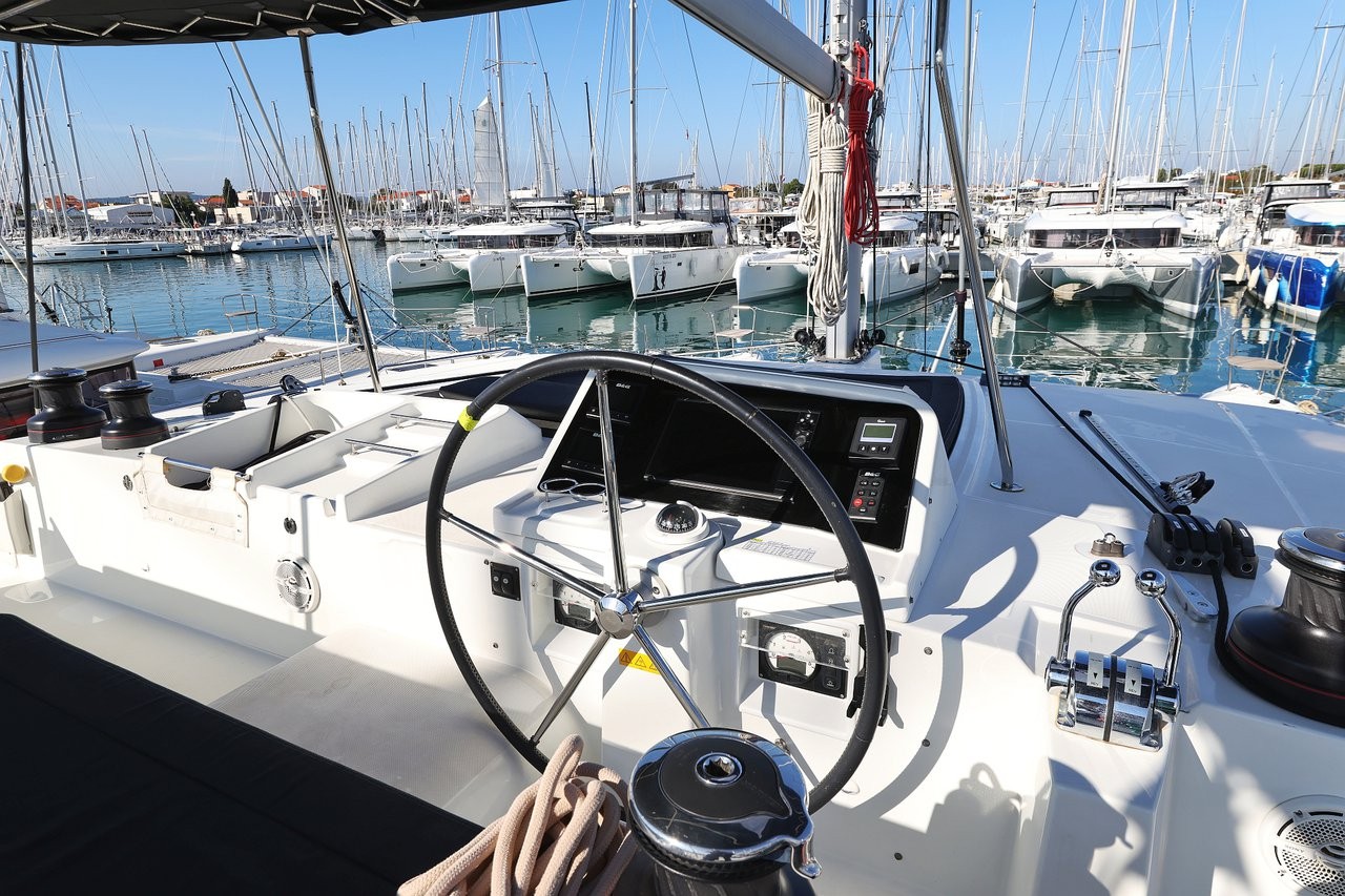 Lagoon 450 F, Lilith | Yacht Charter Croatia