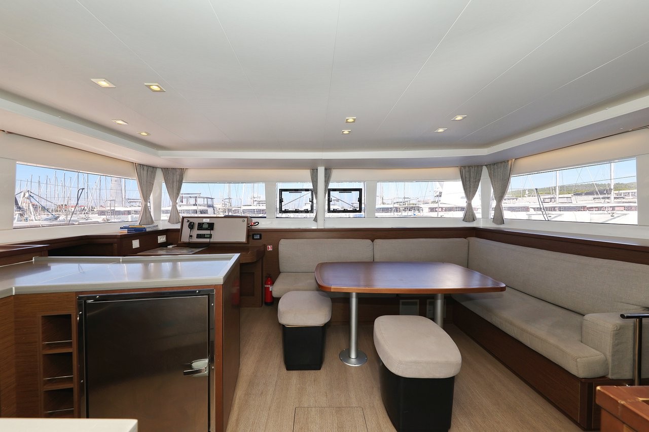 Lagoon 450 F, Lilith | Yacht Charter Croatia
