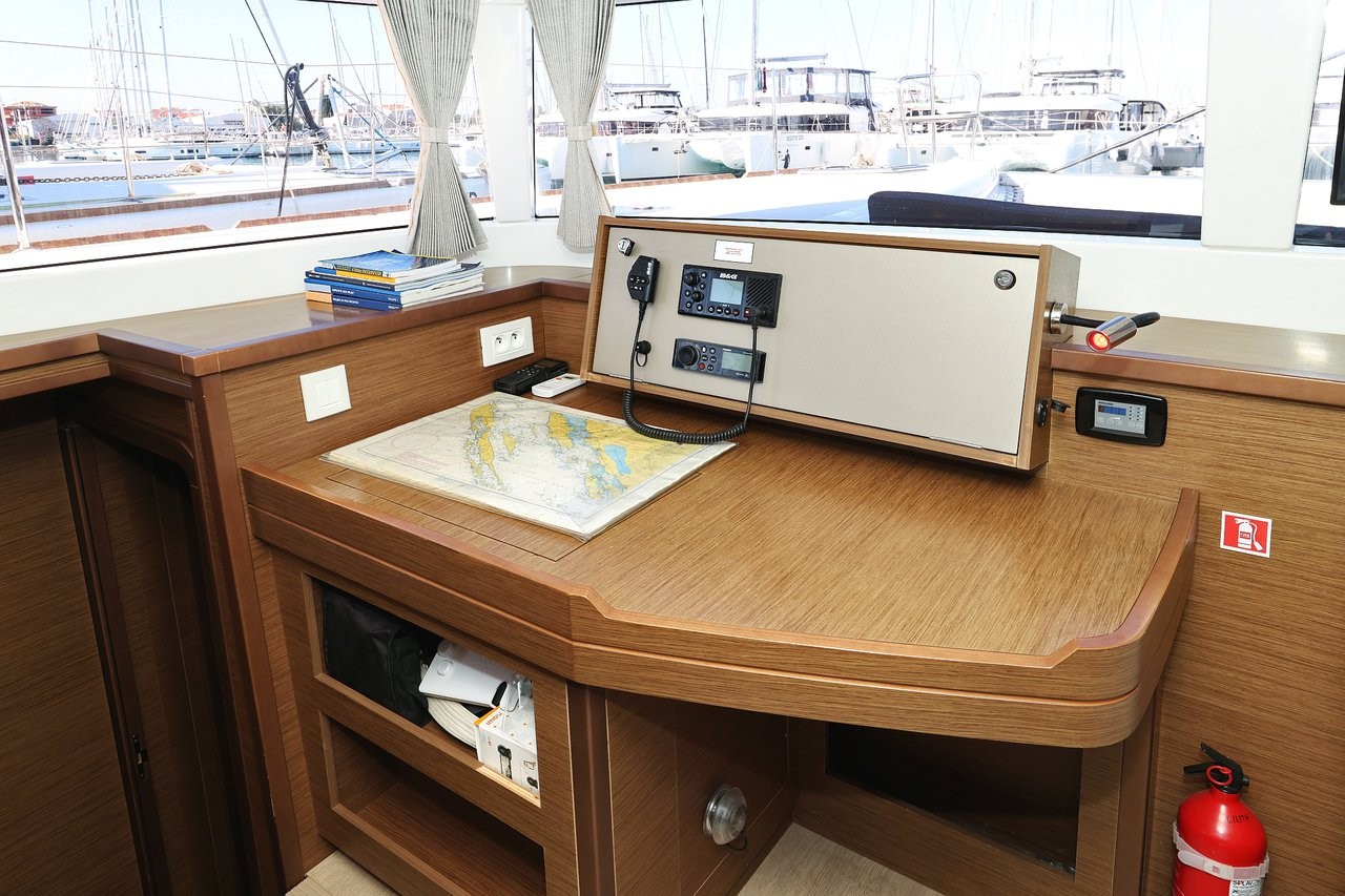 Lagoon 450 F, Lilith | Yacht Charter Croatia