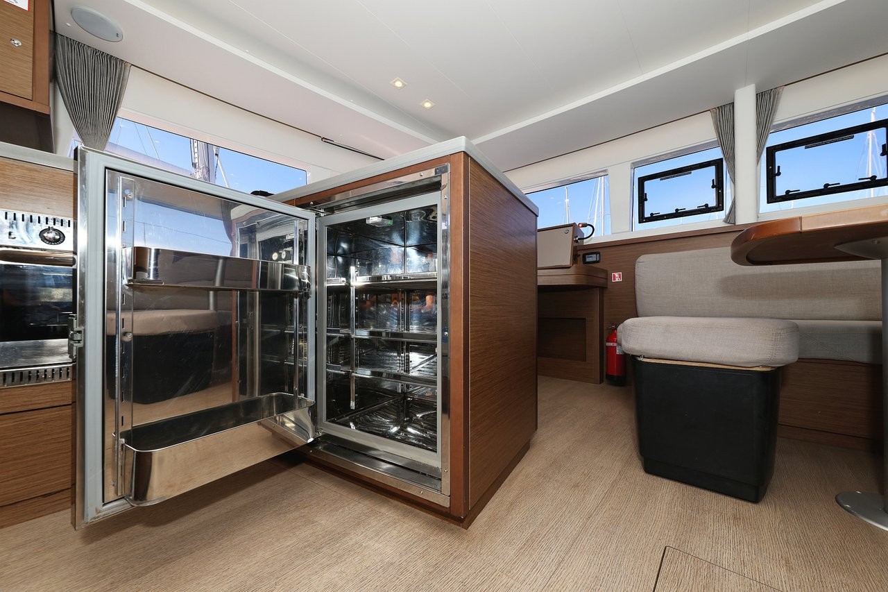 Lagoon 450 F, Lilith | Yacht Charter Croatia