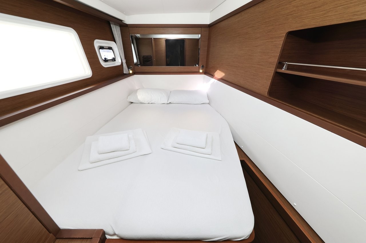 Lagoon 450 F, Lilith | Yacht Charter Croatia