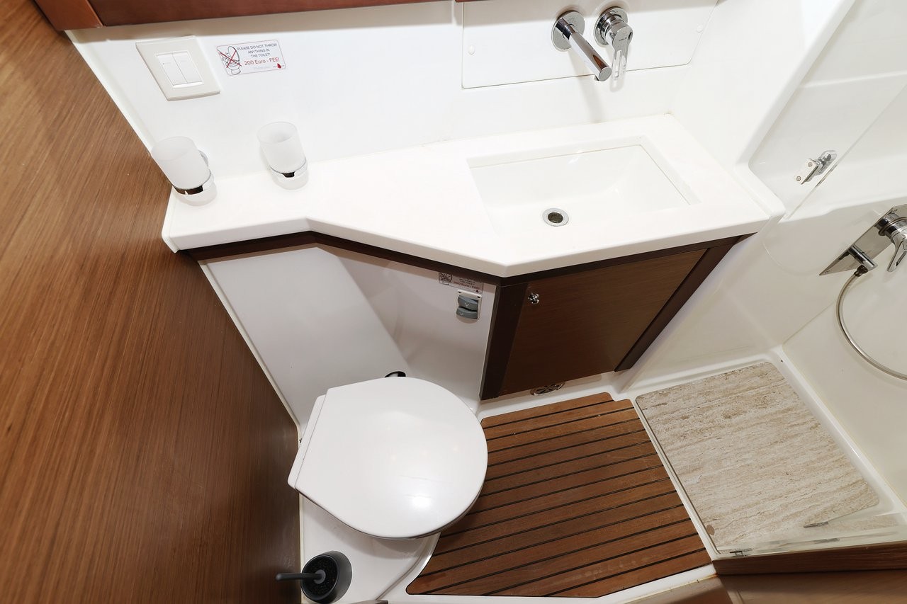 Lagoon 450 F, Lilith | Yacht Charter Croatia
