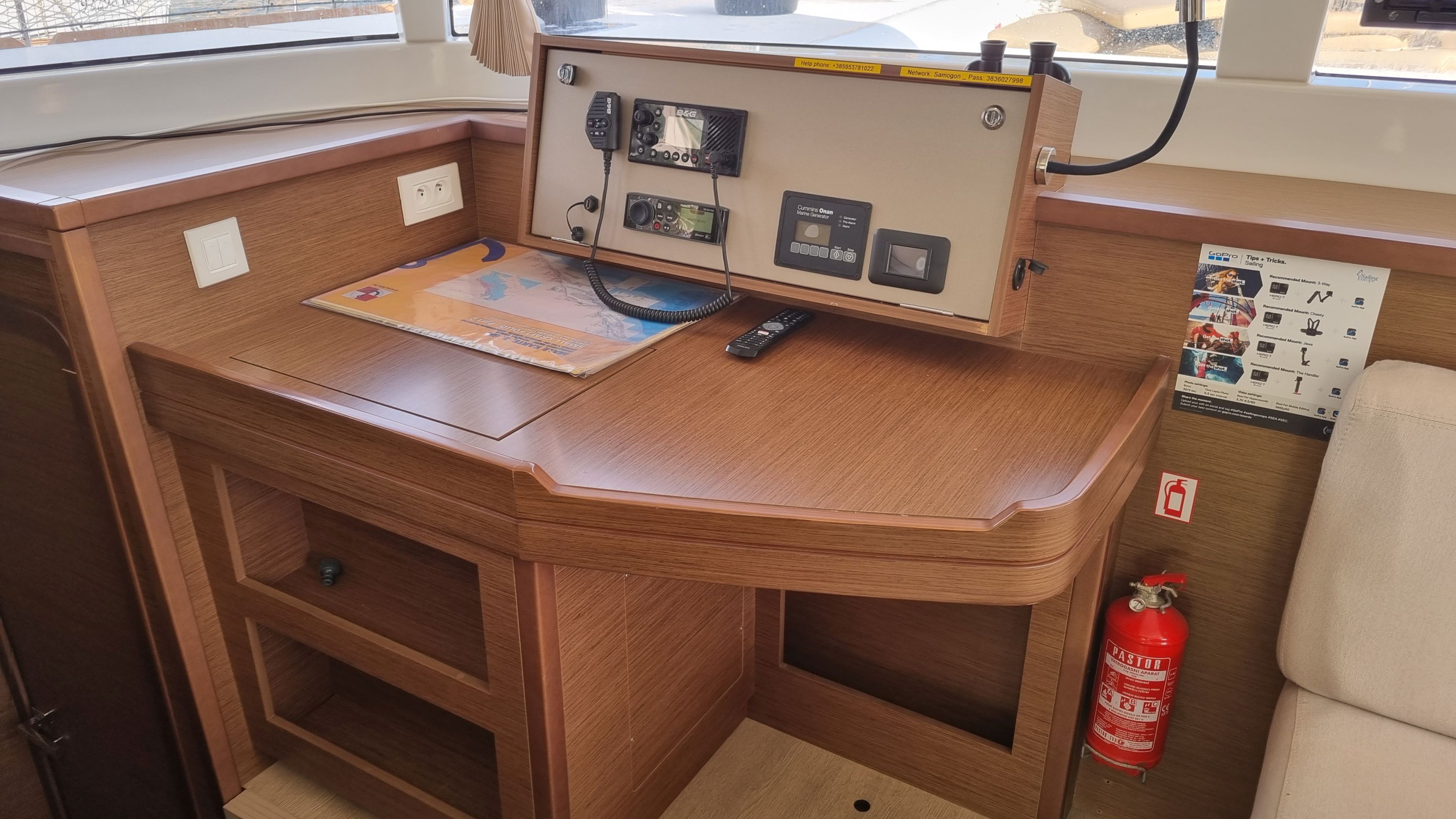 Lagoon 450 F, Samogon | Yacht Charter Croatia